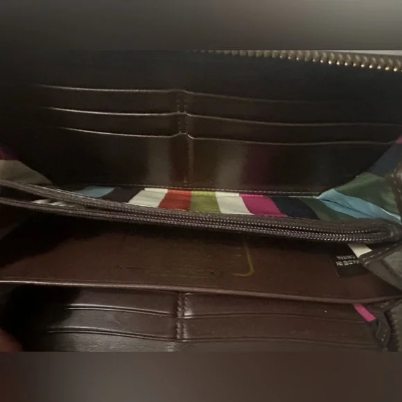 Brown Coach Wallet - Picture 4 of 8